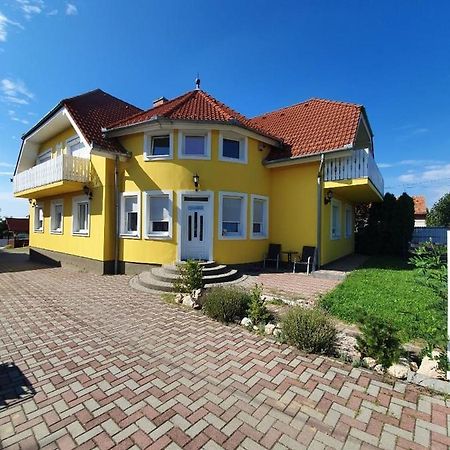 Arielle Panzio Hotel Zalaegerszeg Ngoại thất bức ảnh